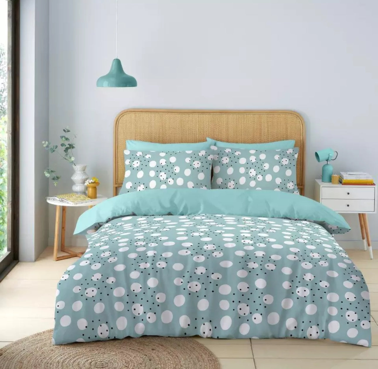Polka Dots Reversible Duvet Set