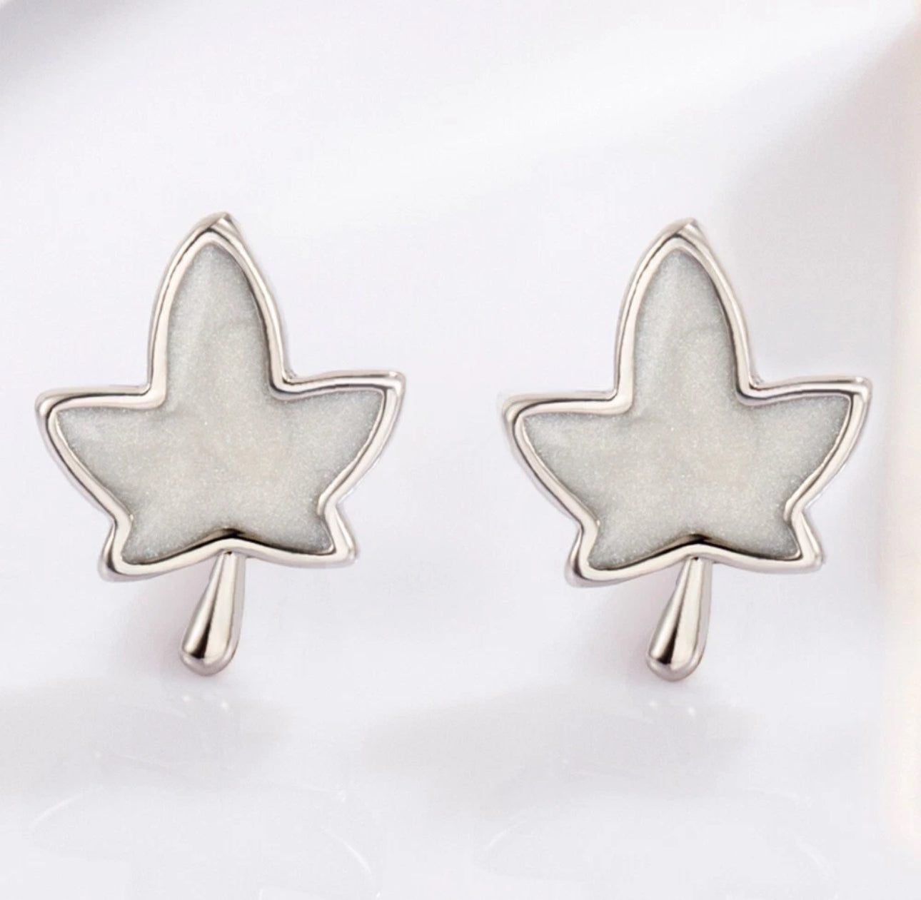 925 Sterling Silver Leaf Earrings