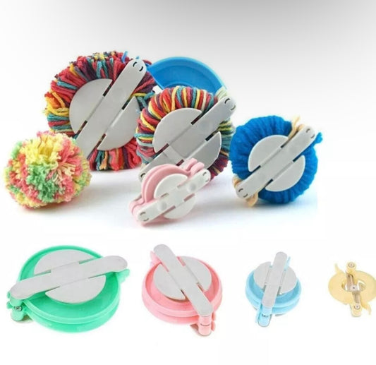 4pc Plastic Pom-Pom Maker Kit