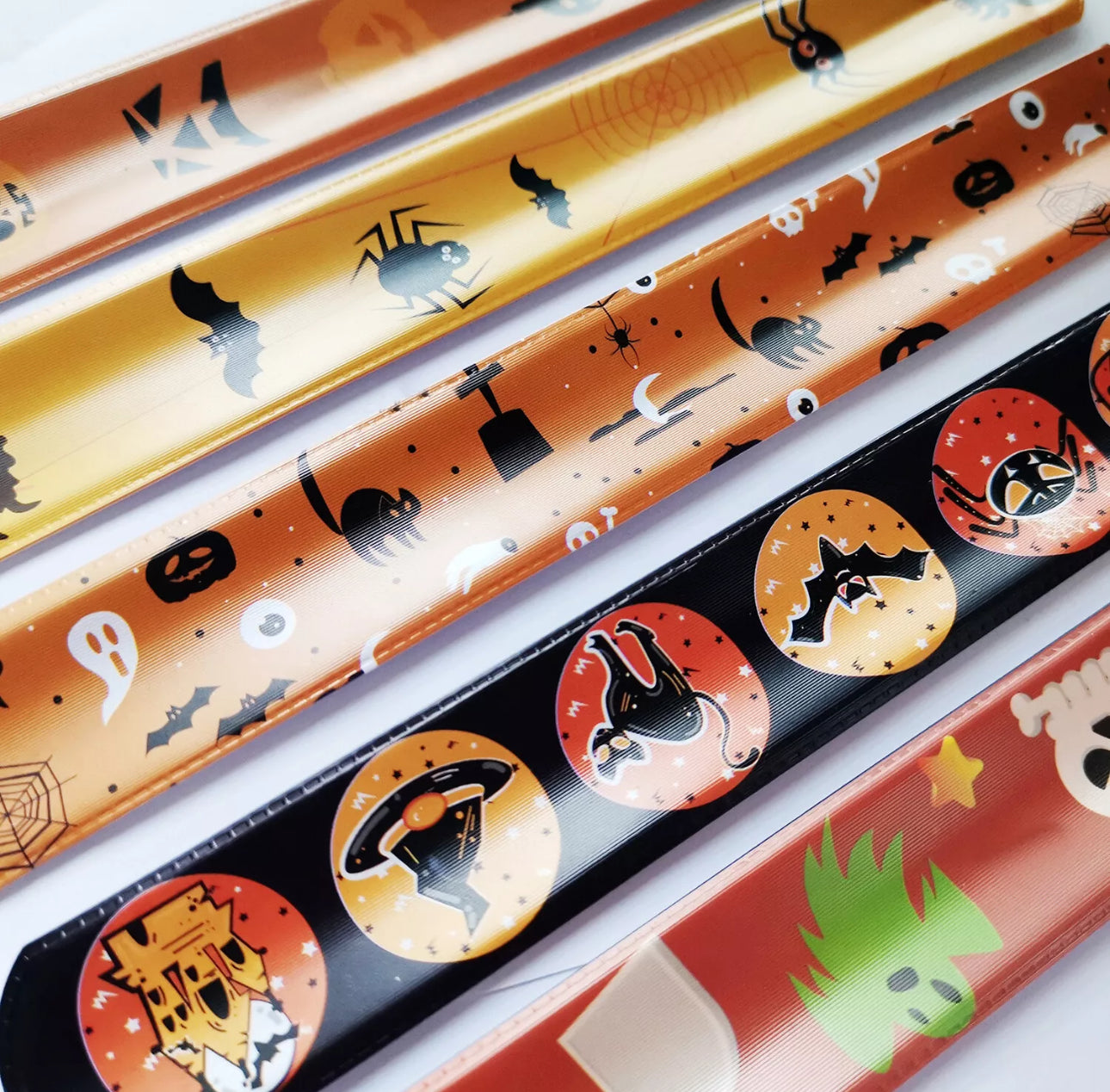 24pc Halloween Snap Bands For Party Favours