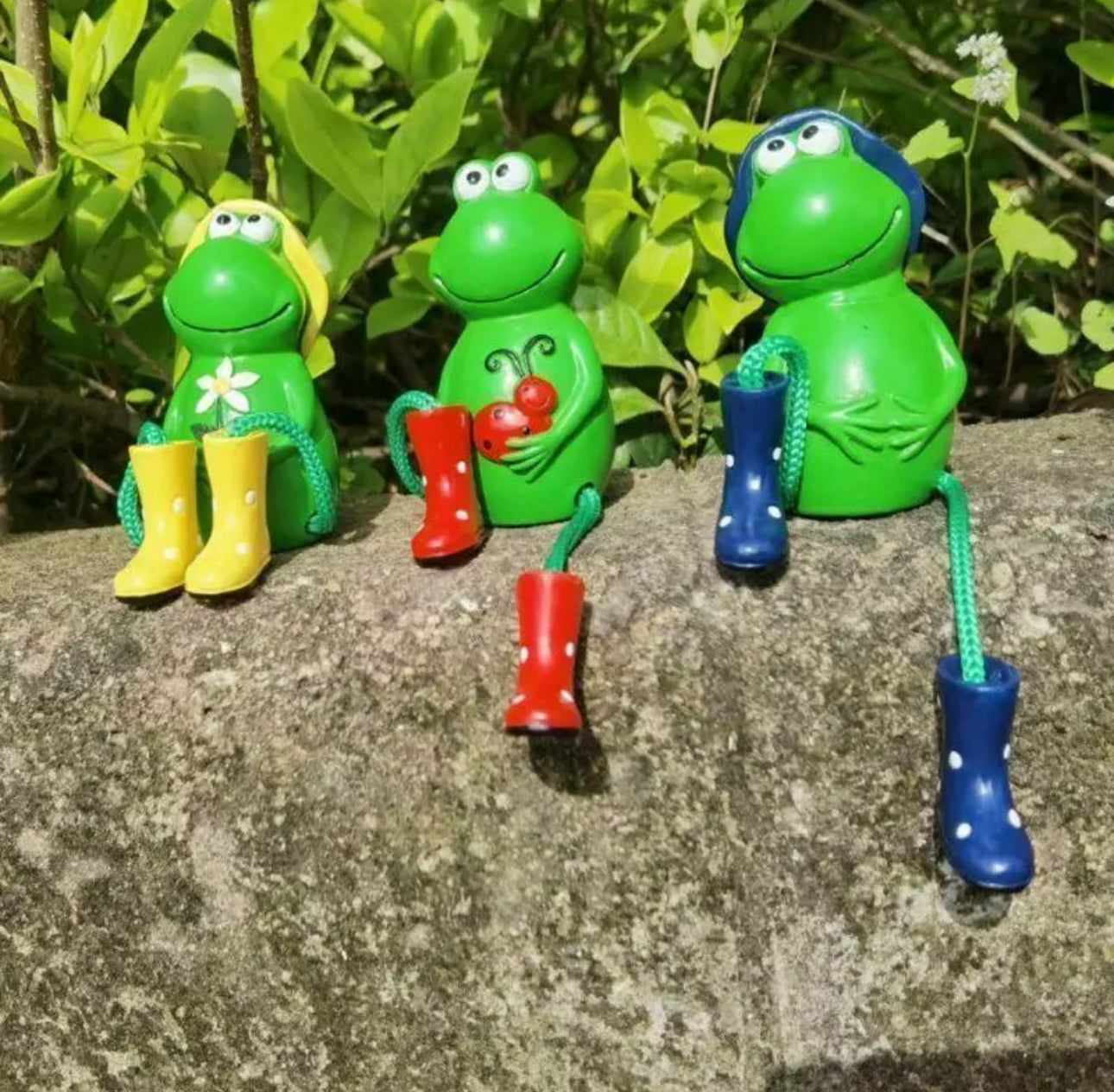 Set of 3 Sitting Frog Garden Ornaments