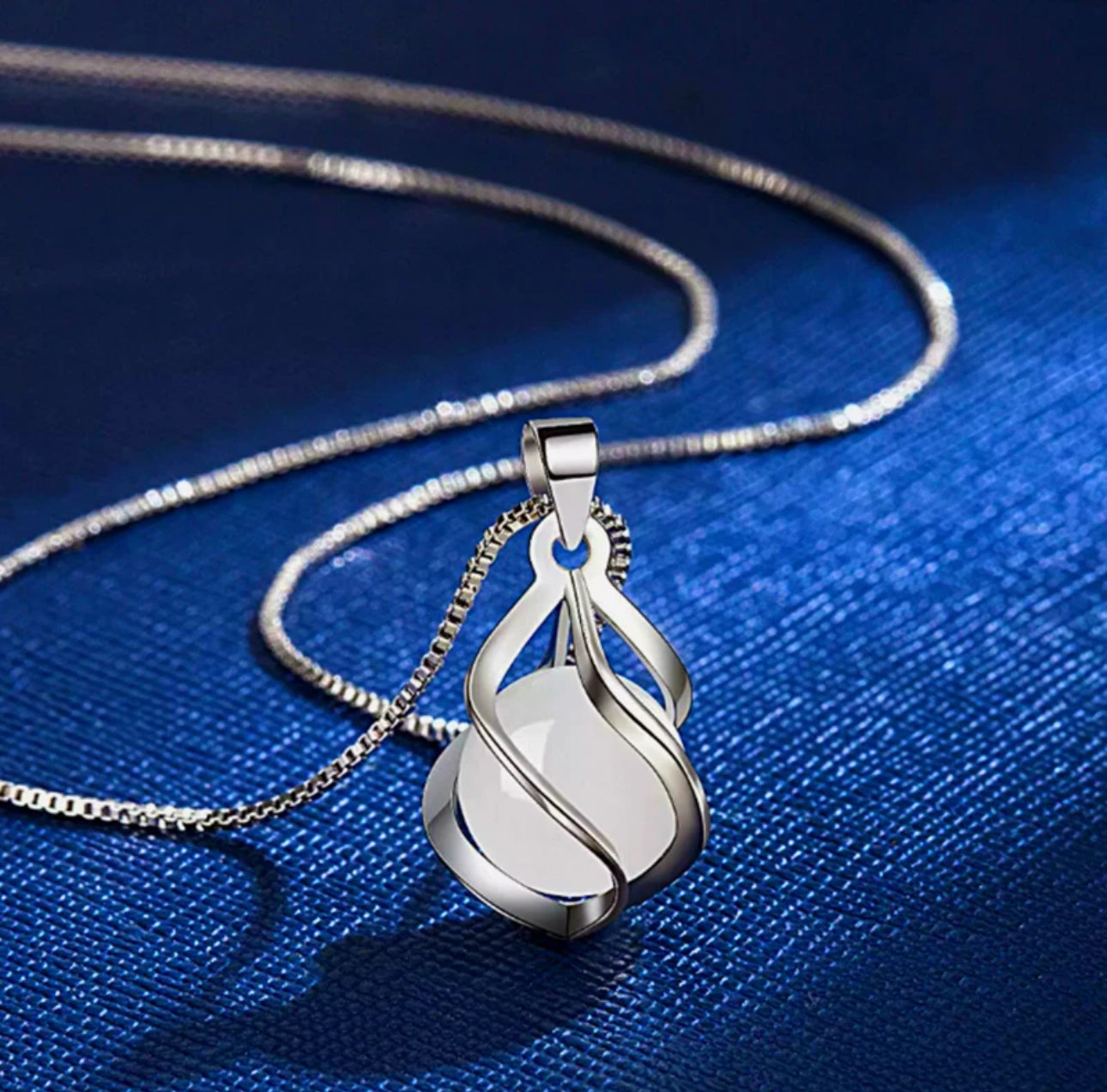 Beautiful Moonstone Twist Earrings & Necklace Set