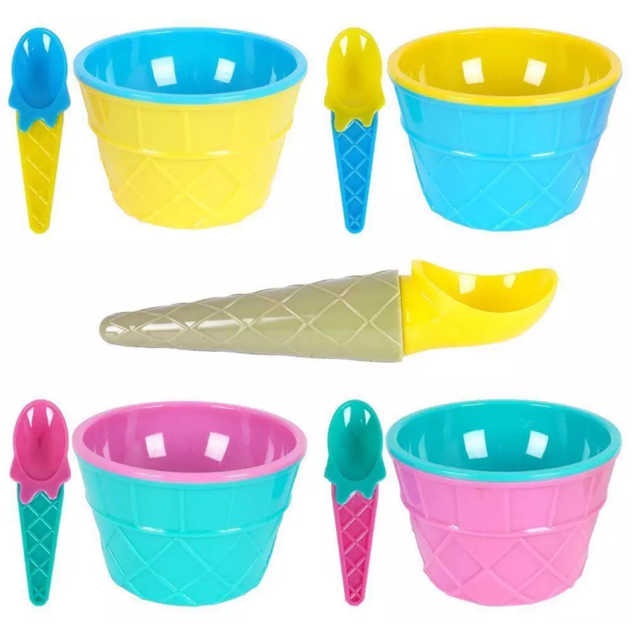 Set of 4 Ice Cream Bowls With Spoons and Scoop