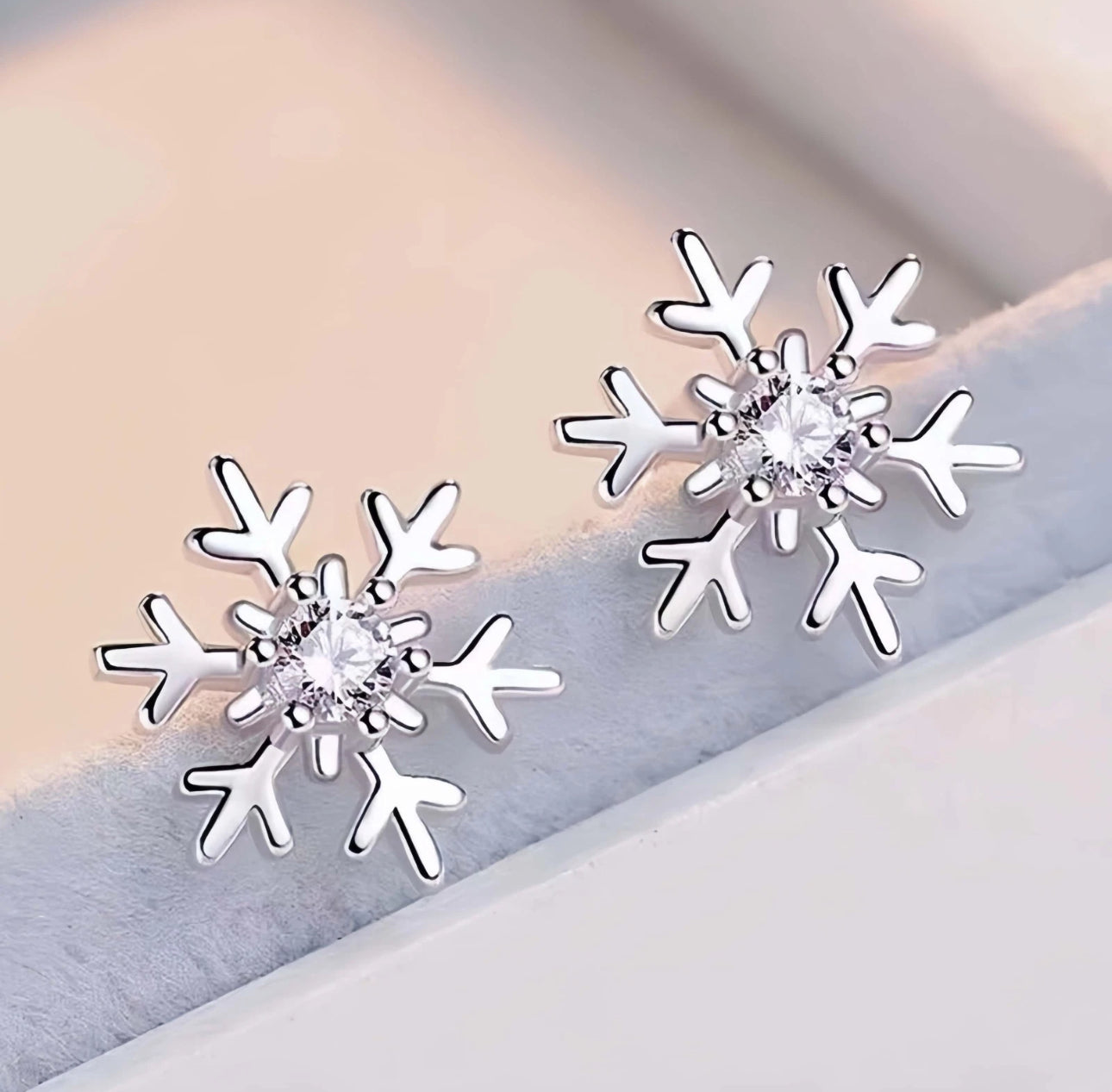 Silver Snowflake Earrings & Necklace Set