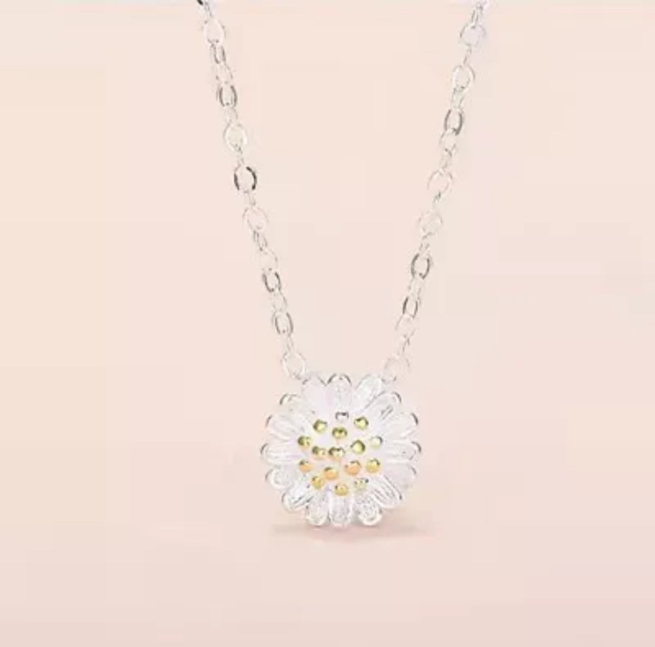 18” Daisy Pendant