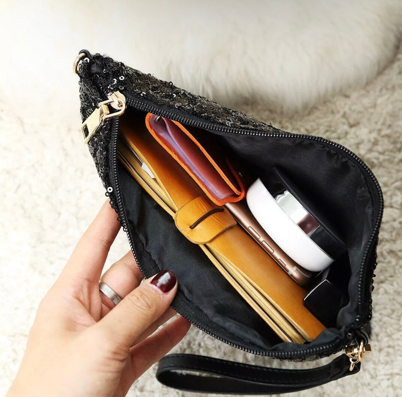 Ladies Sparkly Clutch