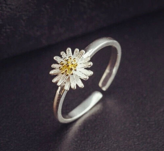 Adjustable Daisy Ring