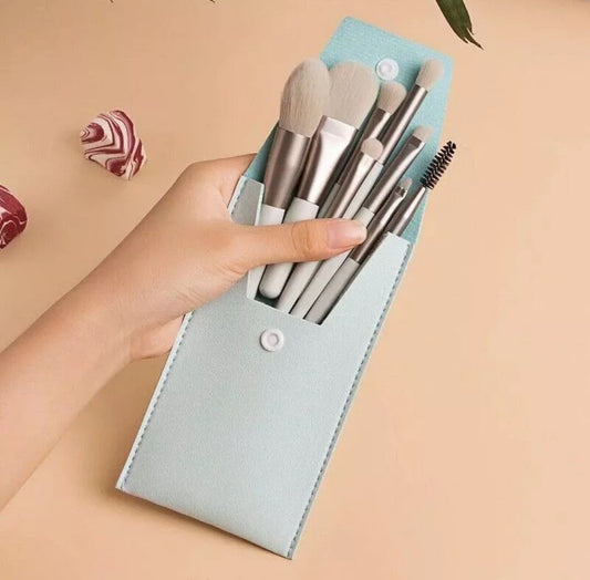 8 Piece Travel Make Up Brush Set