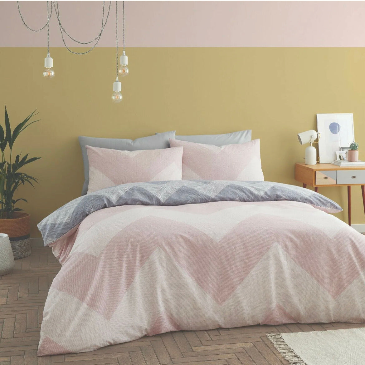 Pink/Grey Reversible Bedding Set