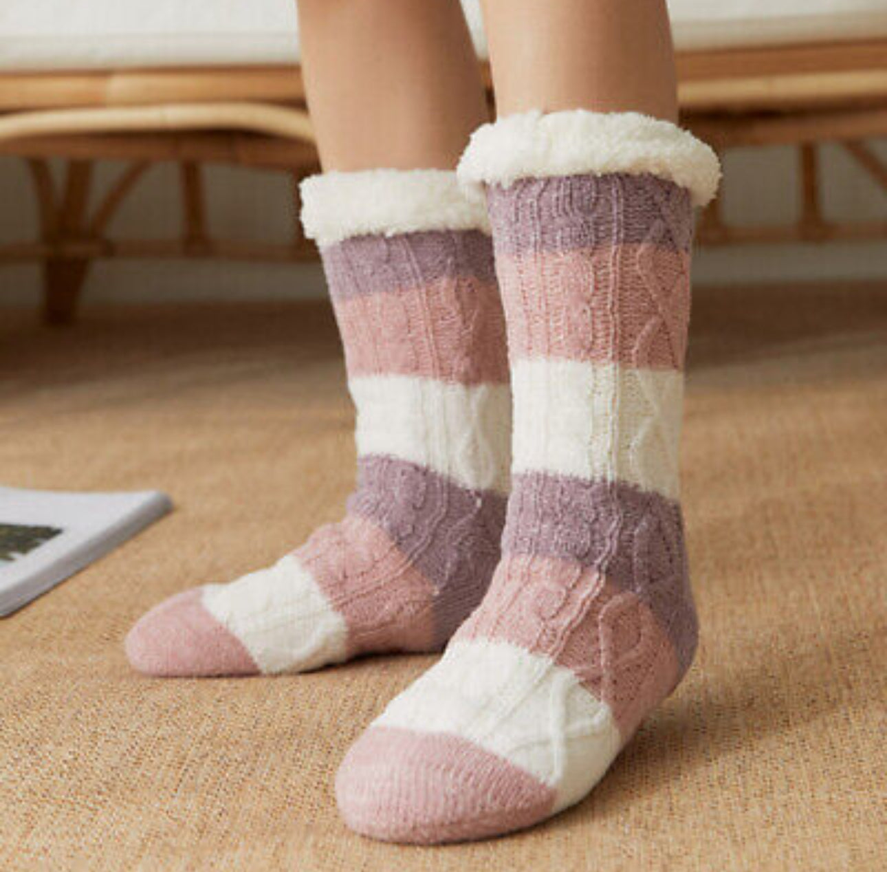 1 pair thickened fleece lined socks