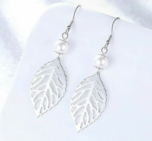 Leaf Drop Pearl Earrings