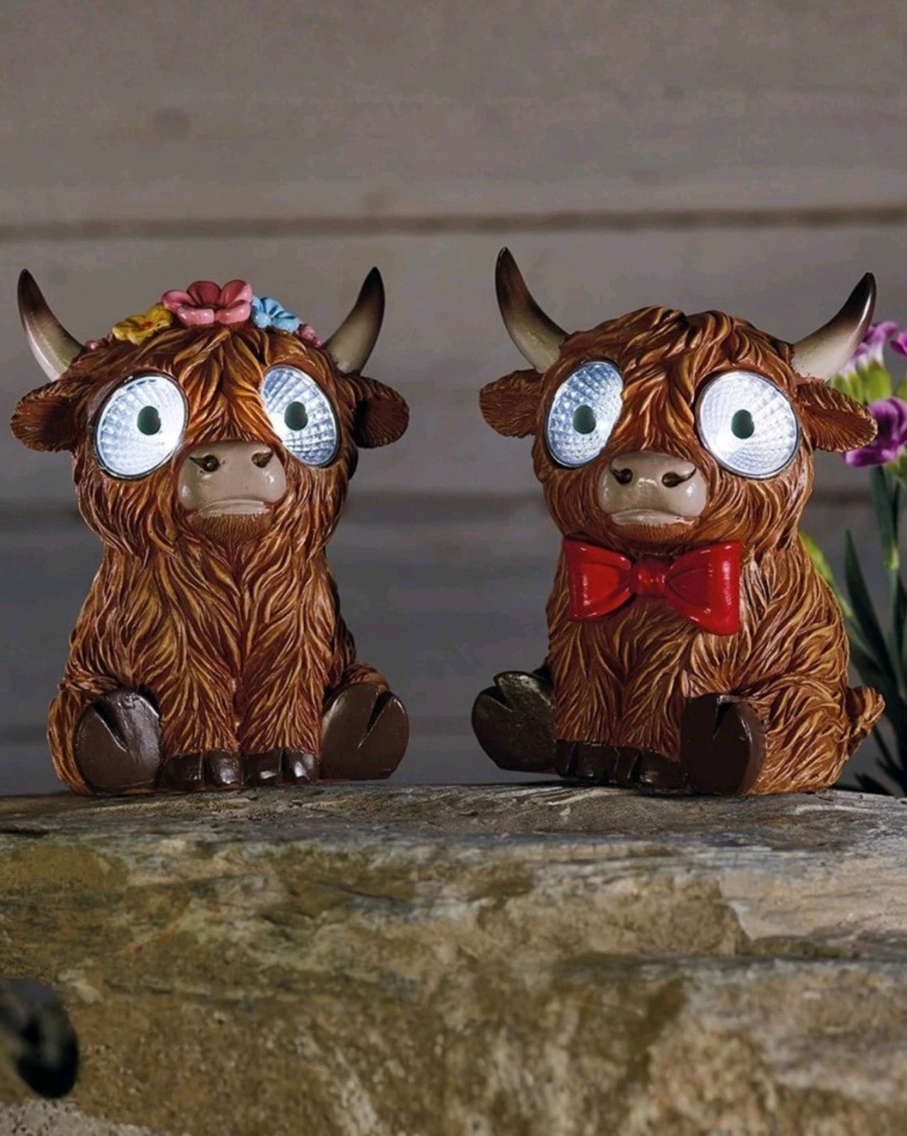 Blinking Highland Cow Garden Statues (x2 mini)