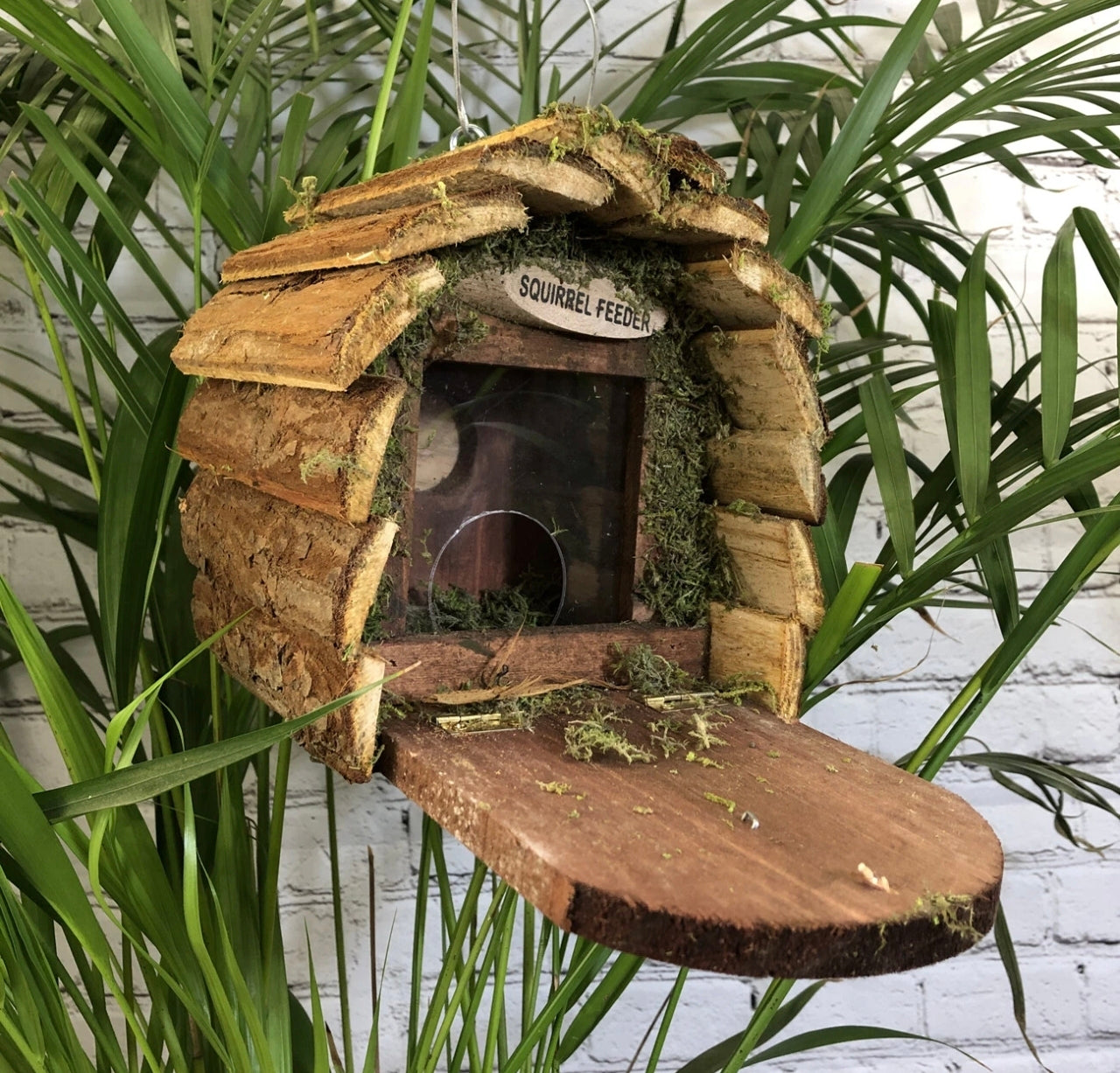 Wooden Squirrel & Small Animal Feeding Station