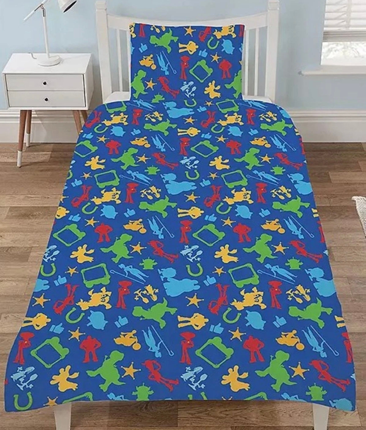 Character Reversible Single Duvet Set
