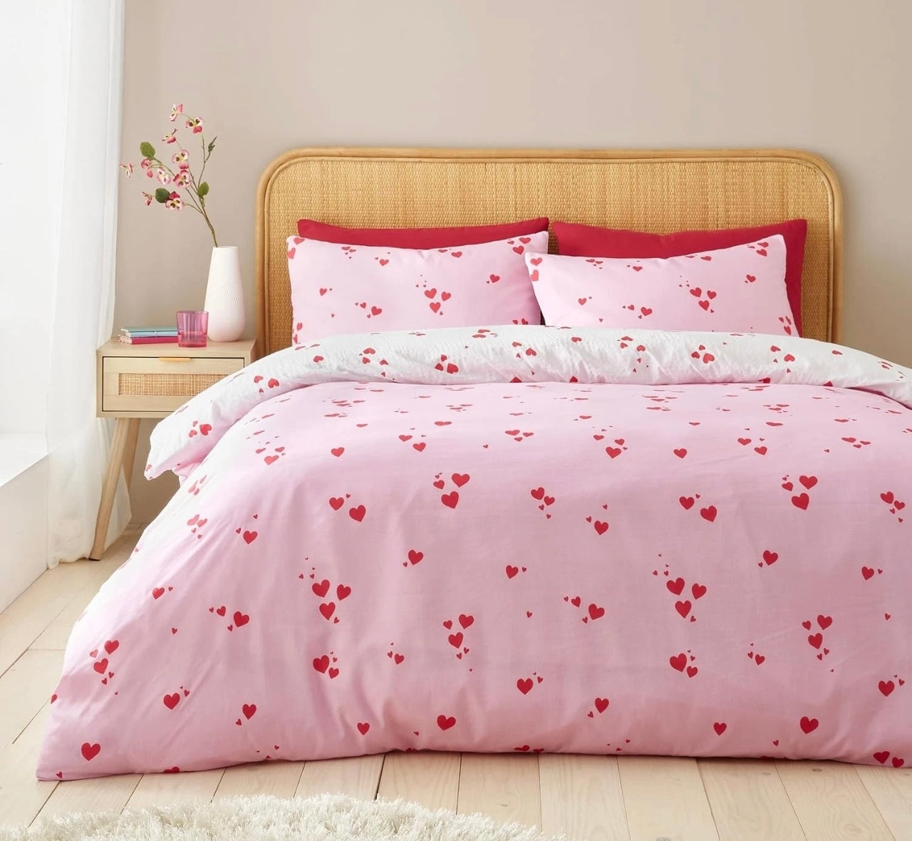 Reversible Hearts Duvet Set SINGLE ONLY