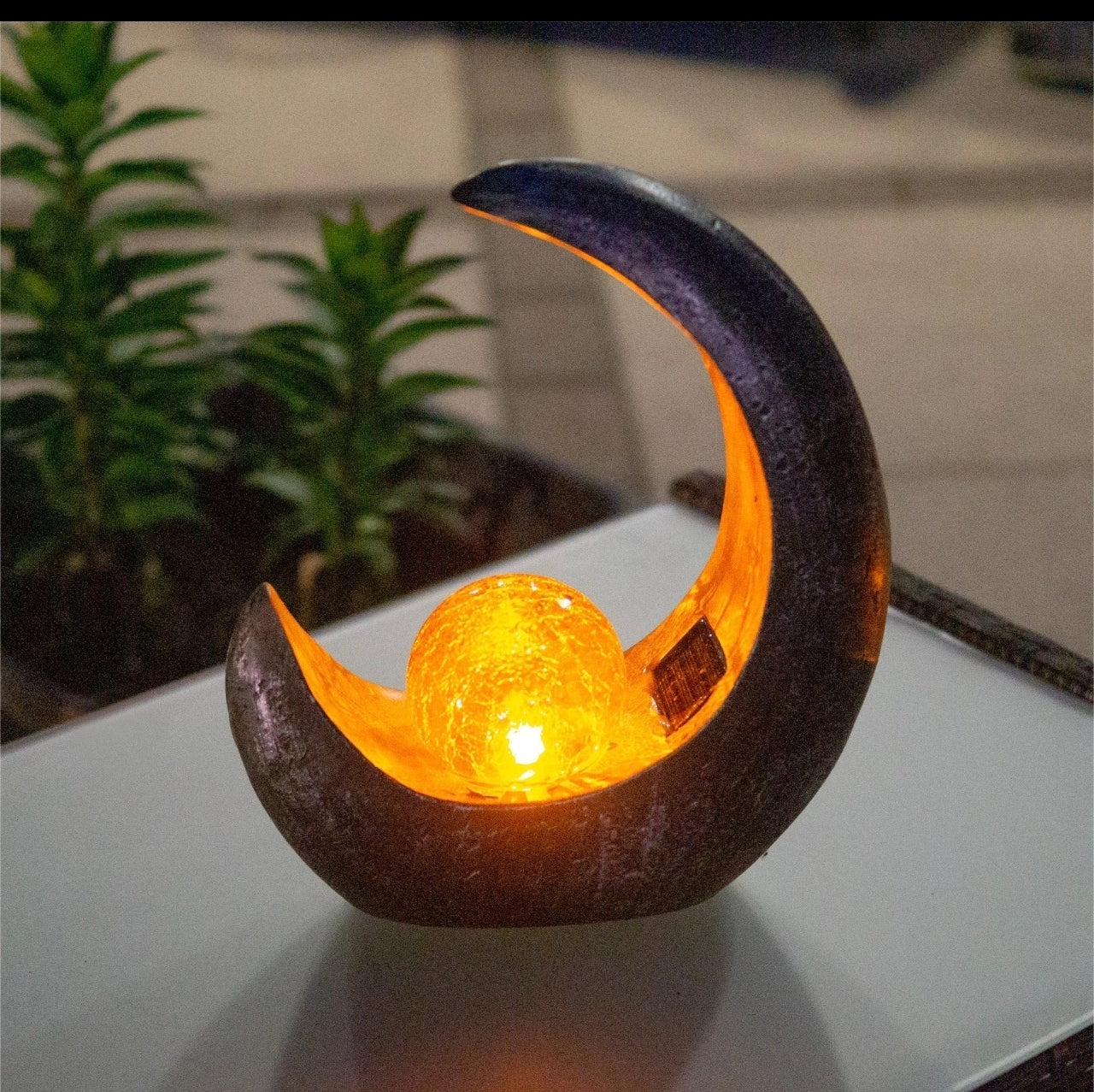 Decorative Resin Solar Powered Garden Lights