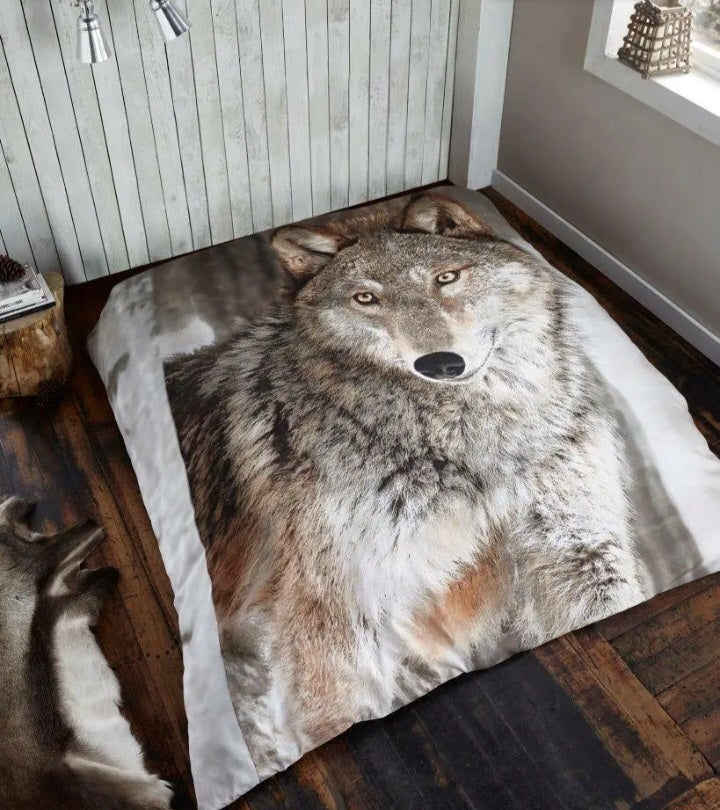 3D Wolf Throw